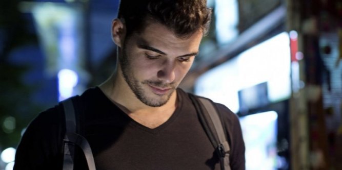 Une étude associe l'exposition nocturne à la lumière bleue à un risque accru de cancer