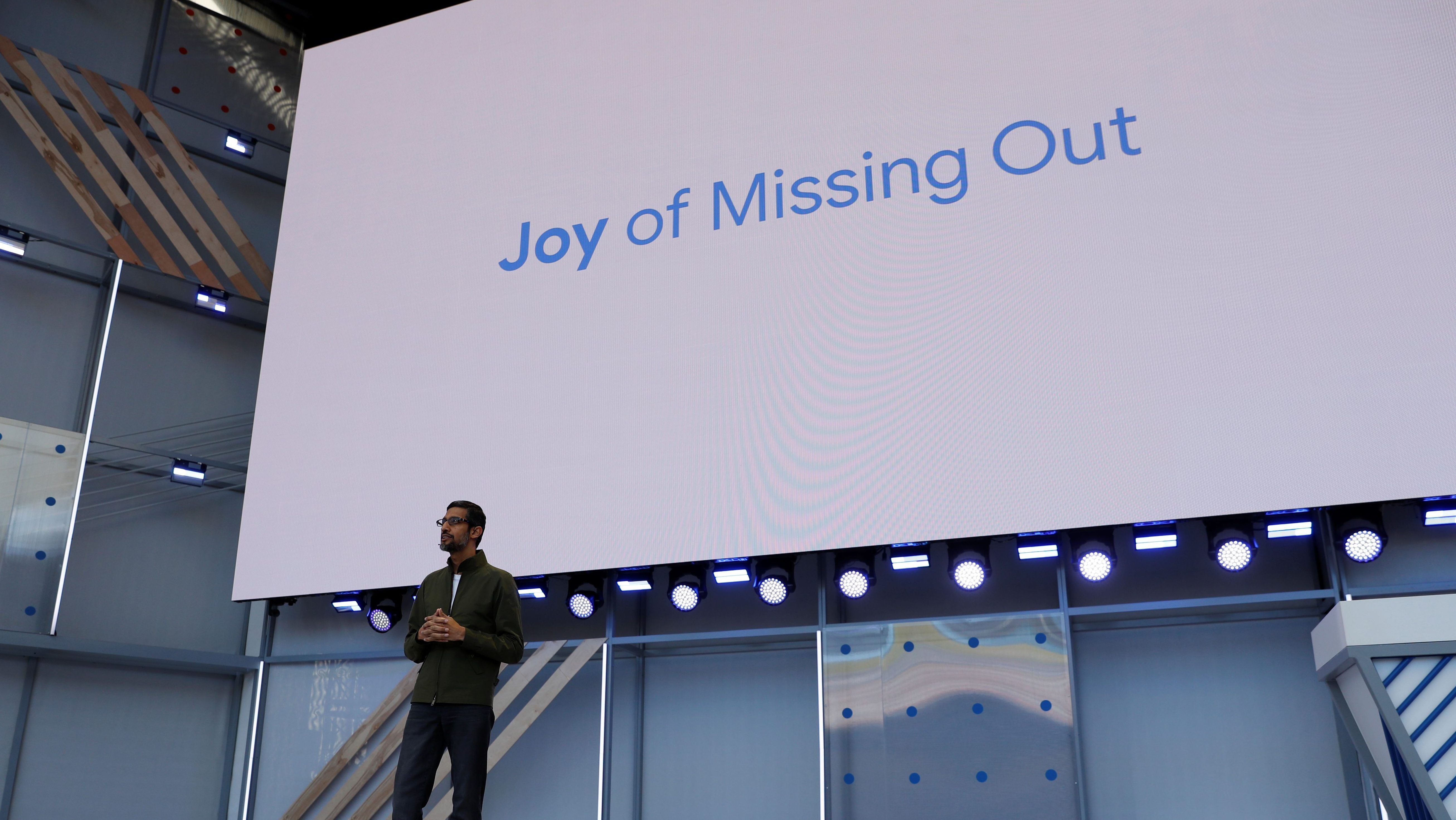 Le PDG de Google, Sundar Pichai, prend la parole lors de la conférence annuelle des développeurs d'E / S de Google à Mountain View, en Californie, le 8 mai 2018. REUTERS / Stephen Lam - RC1429AA3000