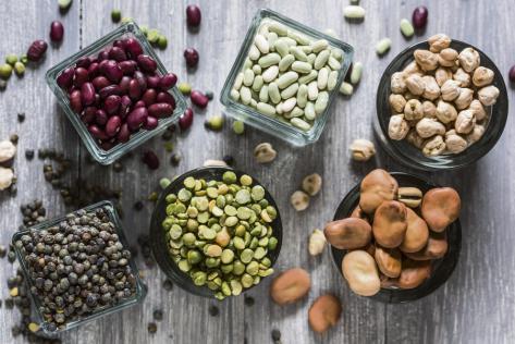 Le glyphosate, un produit potentiellement cancérogène, a été détécté dans de simples légumineuses (lentilles, pois chiches, haricots secs...). Garo/Phanie/Imageforum