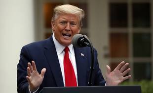 Donald Trump fait le point sur le coronavirus depuis les jardins de la Maison Blanche, le 14 avril 2020.